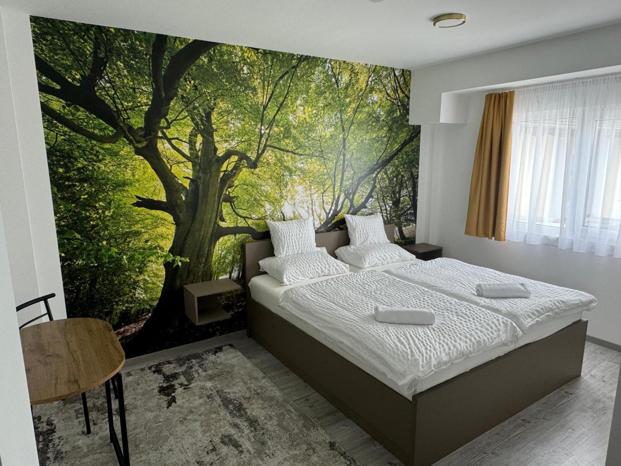 Potkerek Motel Győr Eksteriør billede