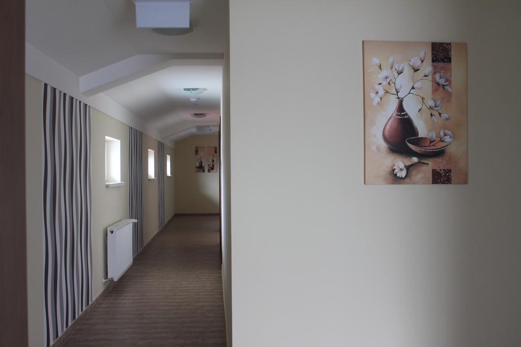 Potkerek Motel Győr Eksteriør billede